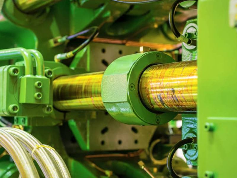 Jak płyn hydrauliczny wpływa na prędkość cylindra hydraulicznego
