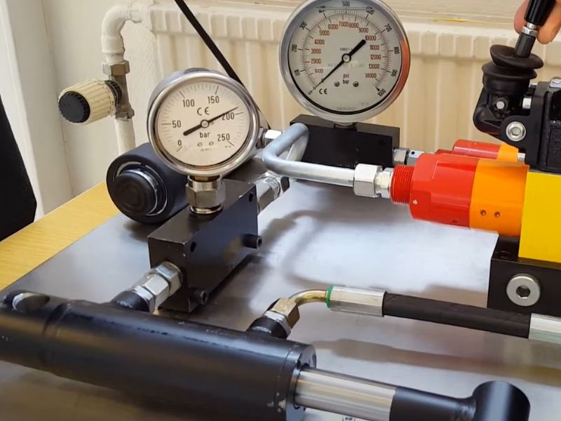 Instrukcje obsługi cylindra hydraulicznego